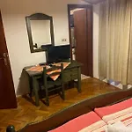 招待所 In With Balcony, Air Conditioning, Wifi 5188-8 Sukošan