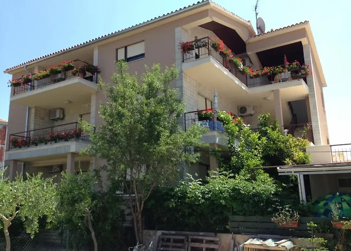 In With Balcony, Air Conditioning, Wifi 5188-8
