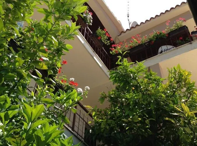 In With Balcony, Air Conditioning, Wifi 5188-8